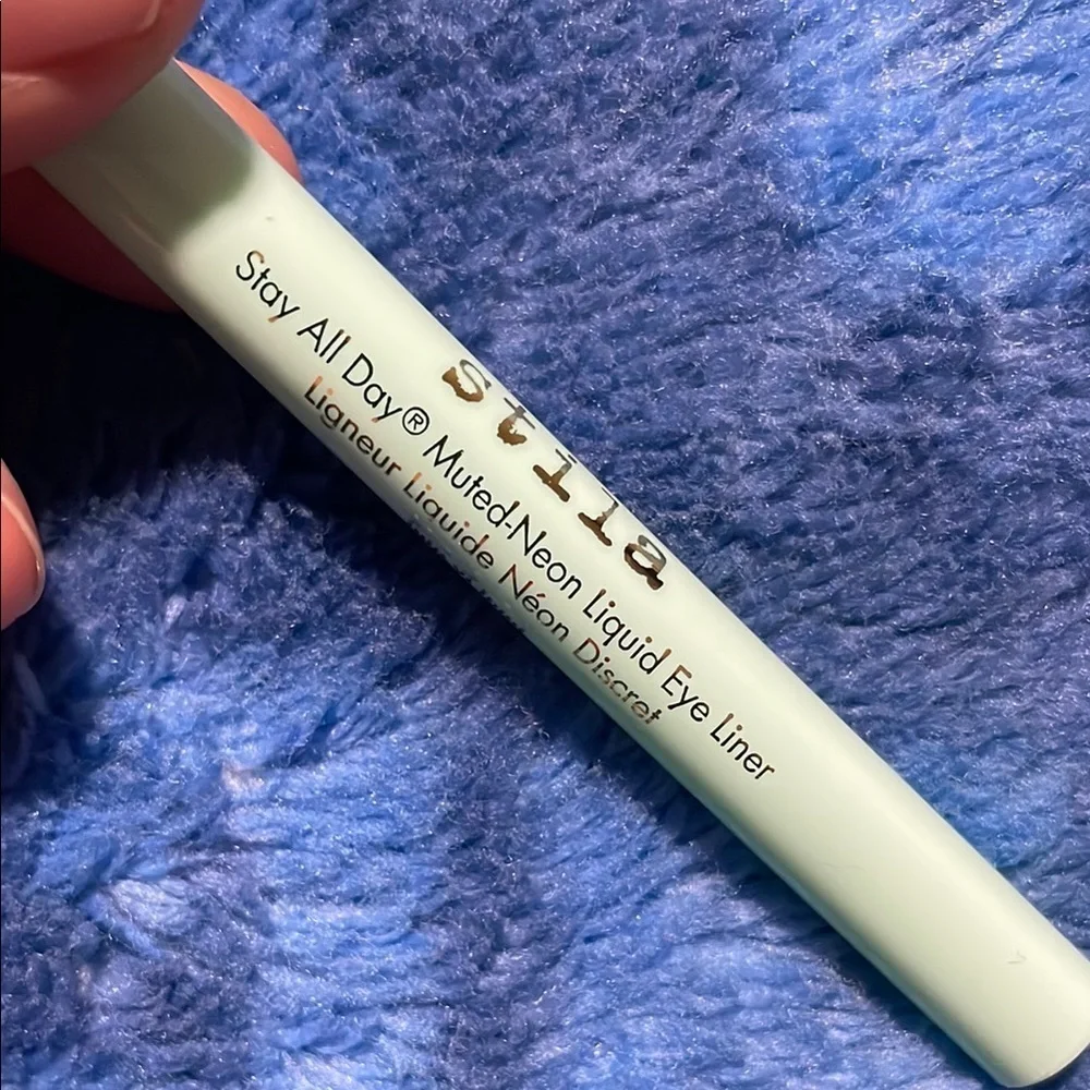 Stila Pastel Green Liquid Eyeliner